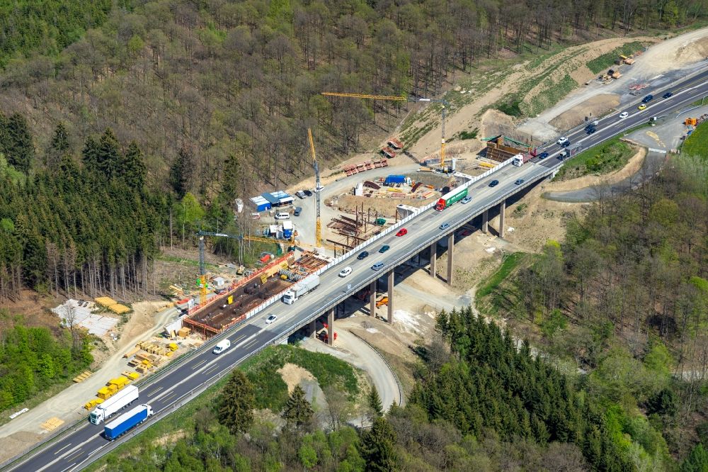Luftbild Rinsdorf - Baustelle zum Sanierung und Instandsetzung des Autobahn- Brückenbauwerk A 45 Talbrücke Rinsdorf in Rinsdorf im Bundesland Nordrhein-Westfalen, Deutschland