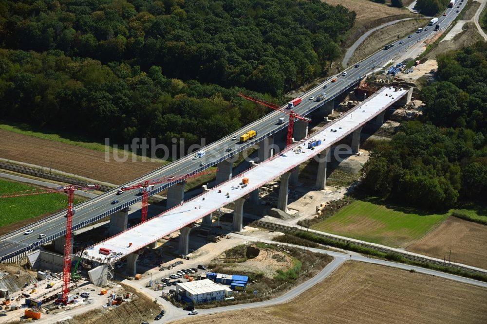 Luftbild Rottendorf - Baustelle zum Sanierung und Instandsetzung des Autobahn- Brückenbauwerk der Talbrücke Rothof entlang der BAB A7 in Rottendorf im Bundesland Bayern, Deutschland