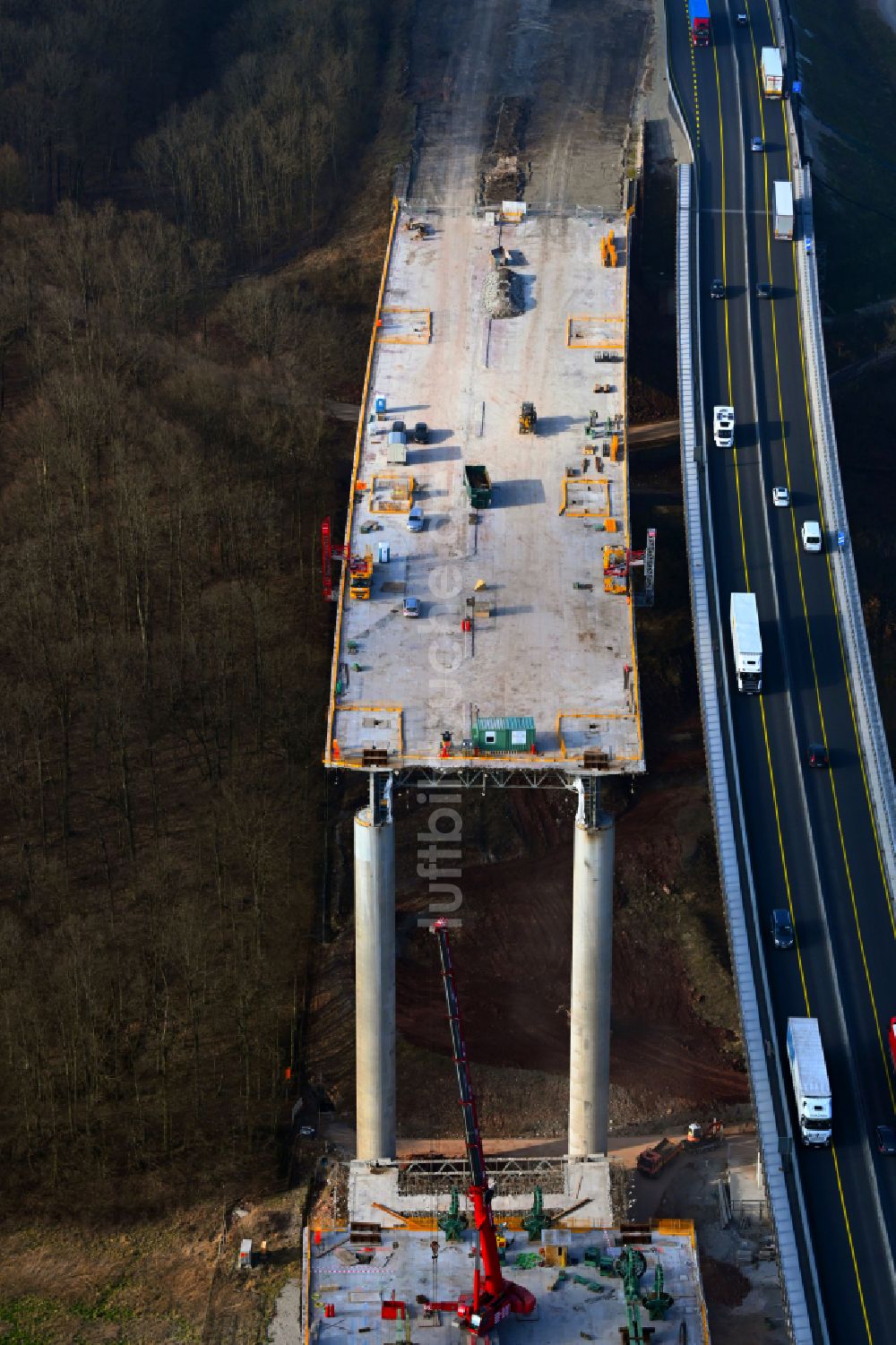 Oberthulba aus der Vogelperspektive: Baustelle zum Sanierung und Instandsetzung des Autobahn- Brückenbauwerk Thulbabrücke in Oberthulba im Bundesland Bayern, Deutschland