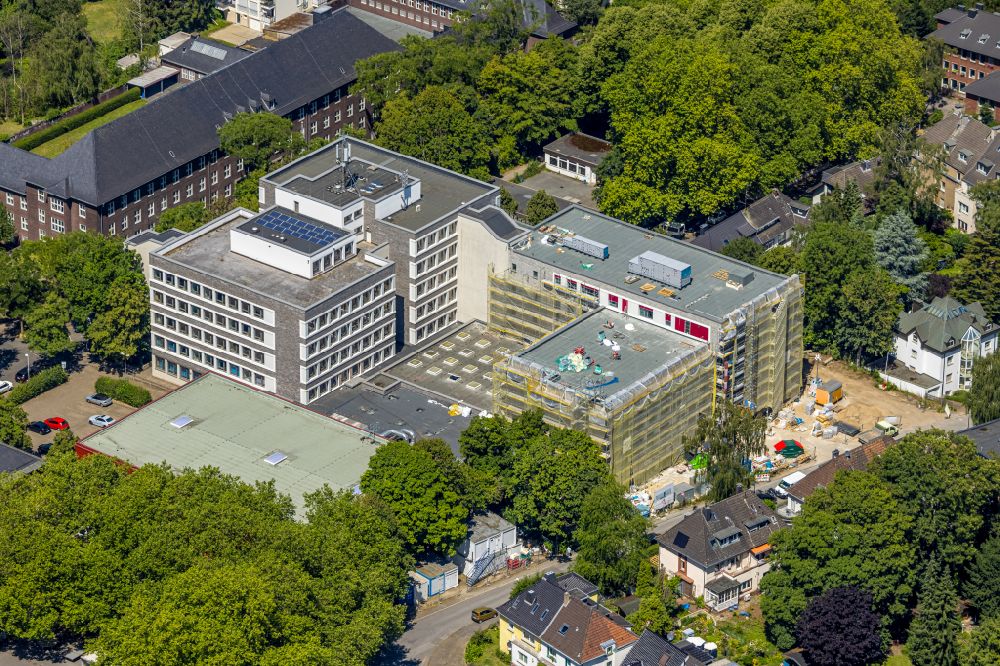 Luftbild Mülheim an der Ruhr - Baustelle zum Teilneubau des Schulgebäudes Otto-Pankok-Schule in Mülheim an der Ruhr im Bundesland Nordrhein-Westfalen, Deutschland