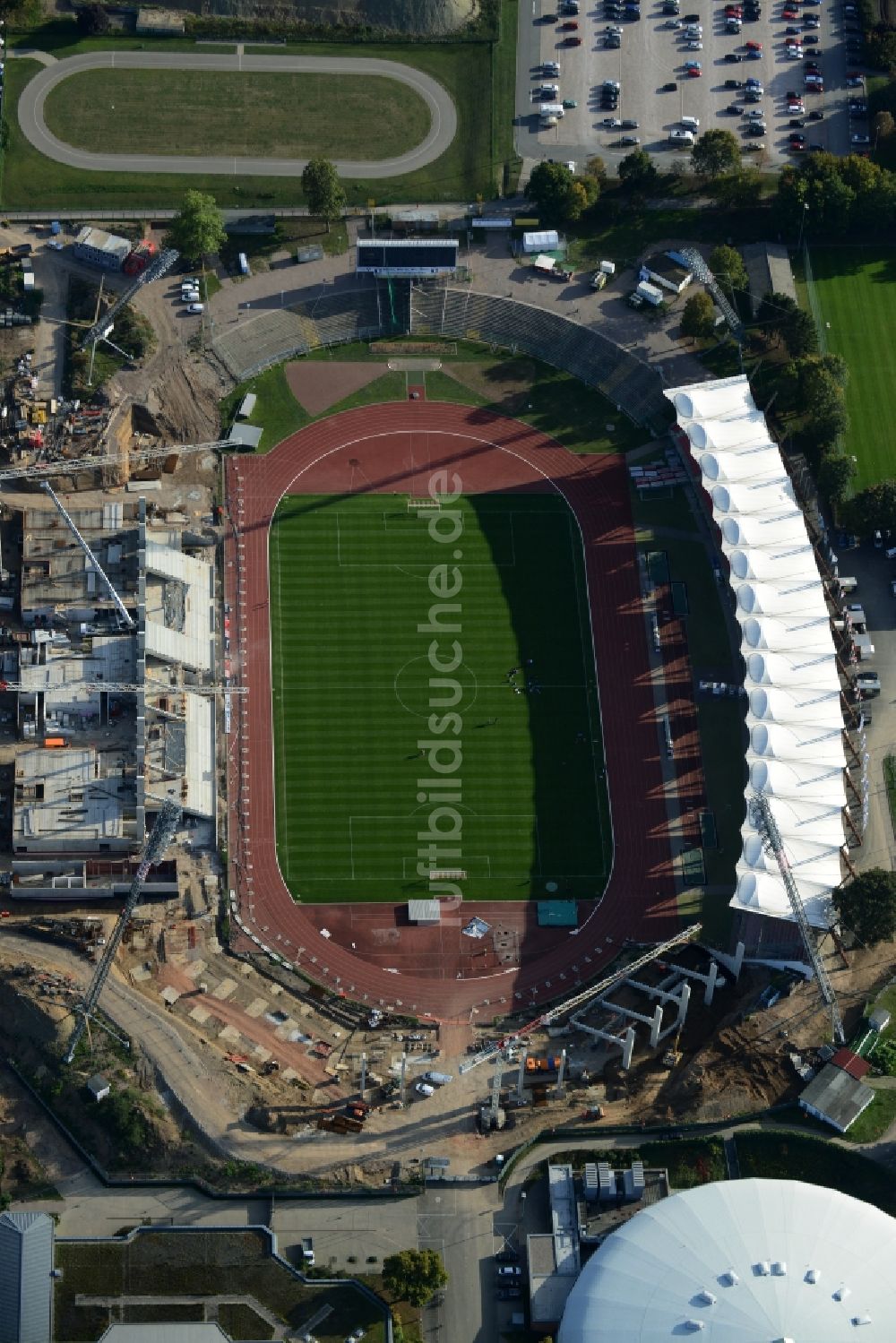 Erfurt von oben - Baustelle zum Umbau der Arena des Stadion Steigerwaldstadion in Erfurt im Bundesland Thüringen