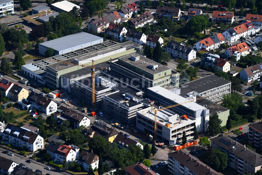 Luftaufnahme Ettlingen - Baustelle zum Umbau der Bertha-von-Suttner-Schule in Ettlingen im Bundesland Baden-Württemberg, Deutschland