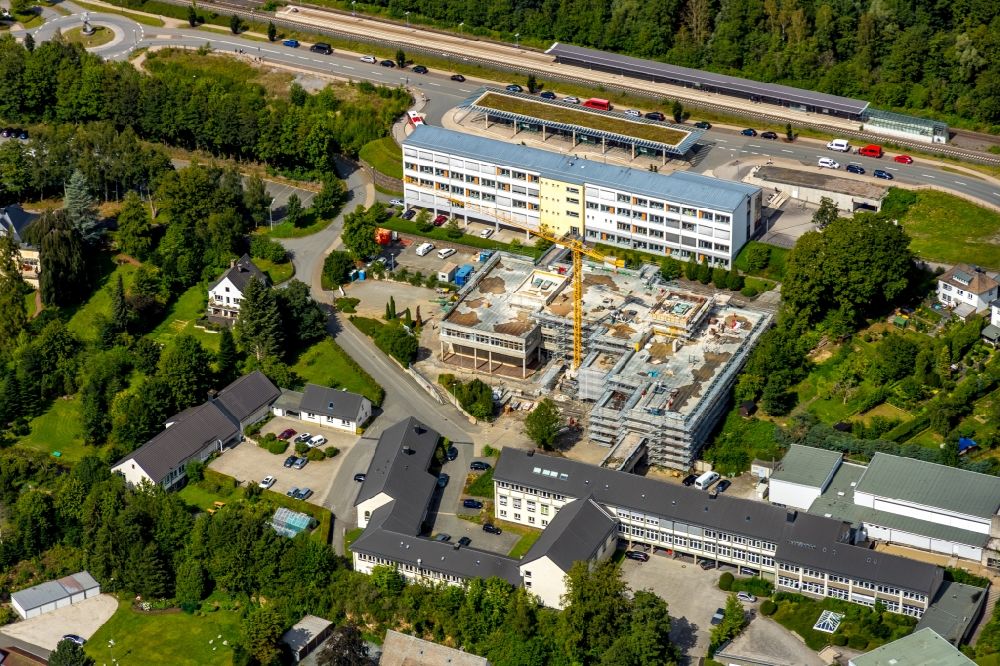 Luftaufnahme Olsberg - Baustelle zum Umbau des Berufskolleg in Olsberg im Bundesland Nordrhein-Westfalen, Deutschland