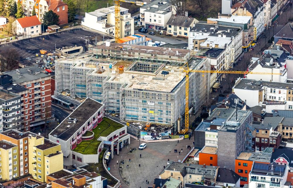 Herne von oben - Baustelle zum Umbau des ehemaligen Kaufhaus zu einem Büro- und Geschäftshaus in Herne im Bundesland Nordrhein-Westfalen, Deutschland