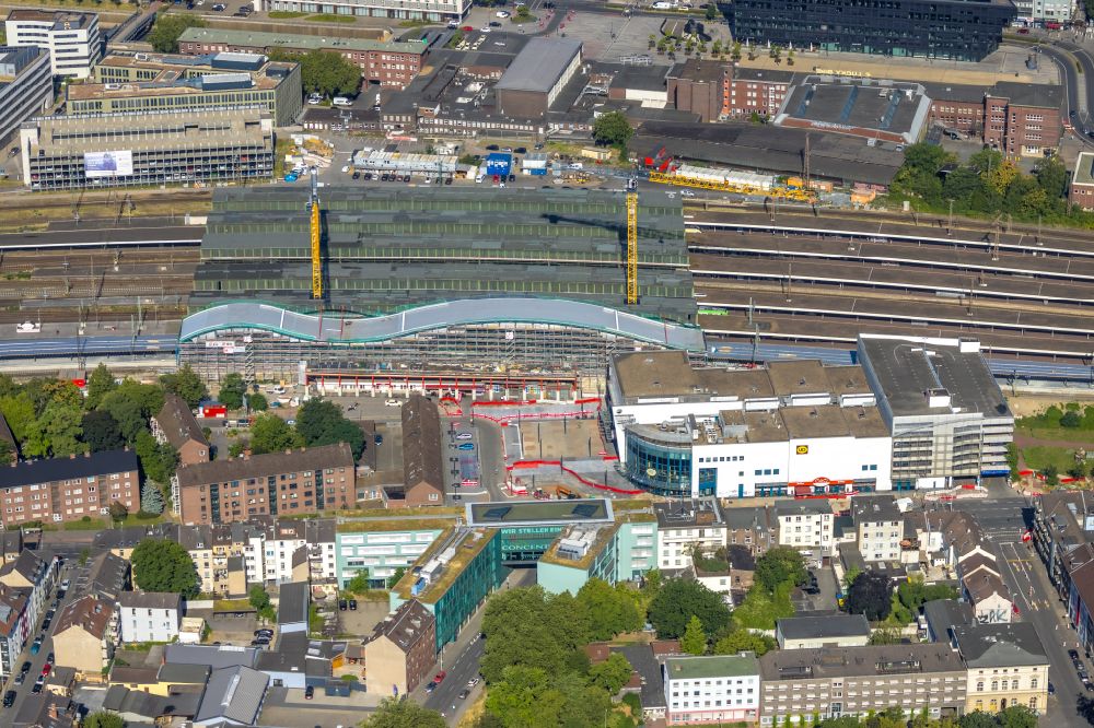 Luftbild Duisburg - Baustelle zum Umbau des Hauptbahnhof der Deutschen Bahn in Duisburg im Bundesland Nordrhein-Westfalen, Deutschland
