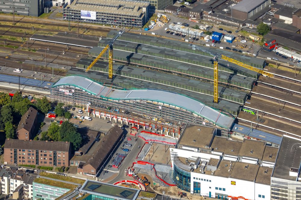 Duisburg aus der Vogelperspektive: Baustelle zum Umbau des Hauptbahnhof der Deutschen Bahn in Duisburg im Bundesland Nordrhein-Westfalen, Deutschland
