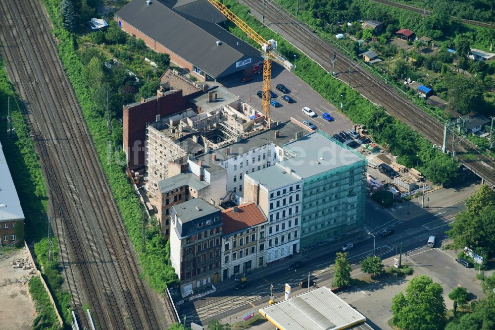 Luftaufnahme Magdeburg - Baustelle zum Umbau eines Mehrfamilienhaus in Magdeburg im Bundesland Sachsen-Anhalt, Deutschland