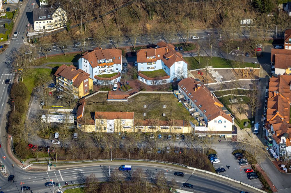 Luftbild Fröndenberg/Ruhr - Baustelle zum Umbau der Parkanlage im Wohngebiet am Bruayplatz - Winschotener Straße in Fröndenberg/Ruhr im Bundesland Nordrhein-Westfalen, Deutschland
