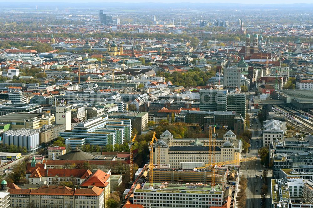 Luftbild München - Baustelle zum Umbau des Postpalast zu einem Hotel im Ortsteil Maxvorstadt in München im Bundesland Bayern, Deutschland