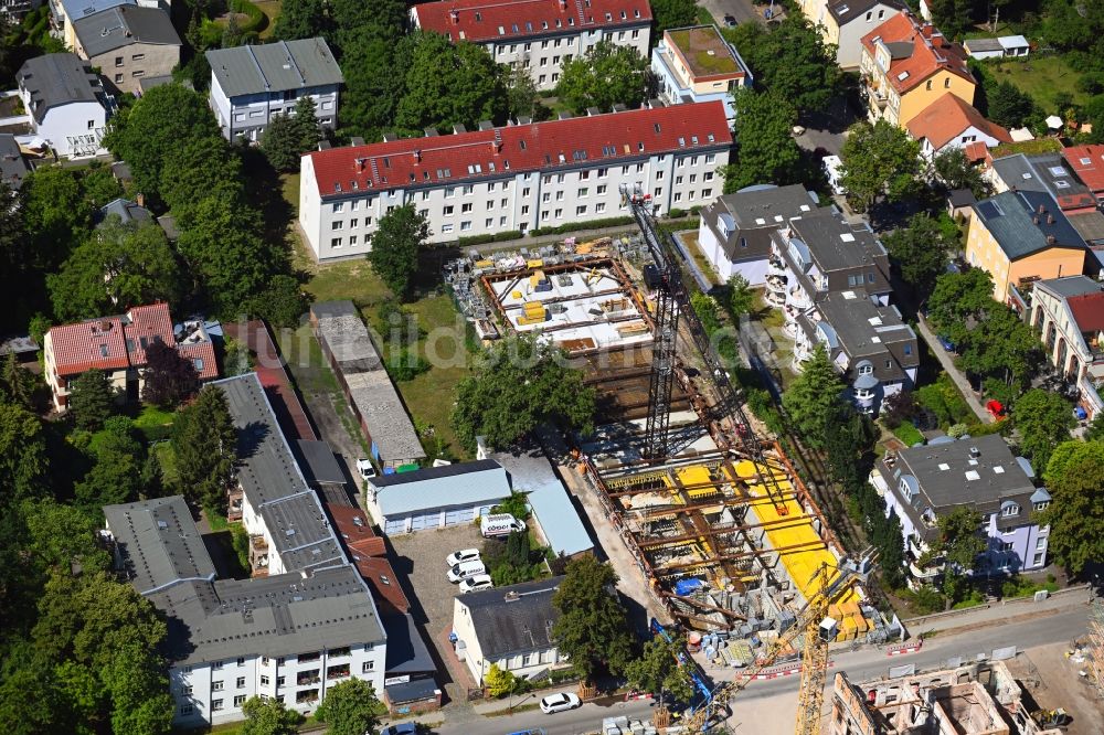 Luftbild Berlin - Baustelle zum Umbau Riviera Gesellschaftshaus an der Regattastraße im Ortsteil Grünau in Berlin, Deutschland