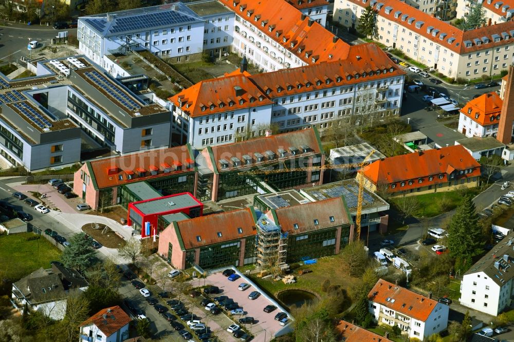 Luftbild Würzburg - Baustelle zum Umbau des Verwaltungsgebäude der Bezirksverwaltung Würzburg an der Silcherstraße in Würzburg im Bundesland Bayern, Deutschland