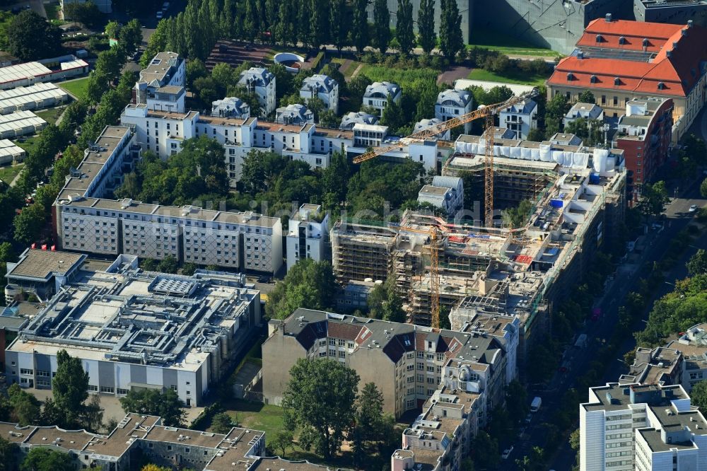Berlin von oben - Baustelle zum Umbau der Victoriahöfe der Cresco Capital Group Limited im Ortsteil Kreuzberg in Berlin, Deutschland