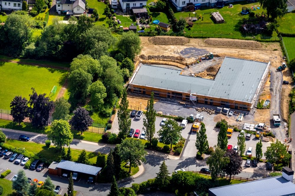 Luftbild Olsberg - Baustelle zur Errichtung eines KITA- Kindergarten in Olsberg im Bundesland Nordrhein-Westfalen, Deutschland