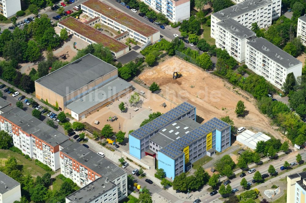 Luftaufnahme Schwerin - Baustelle zur Errichtung eines KITA- Kindergarten in Schwerin im Bundesland Mecklenburg-Vorpommern, Deutschland