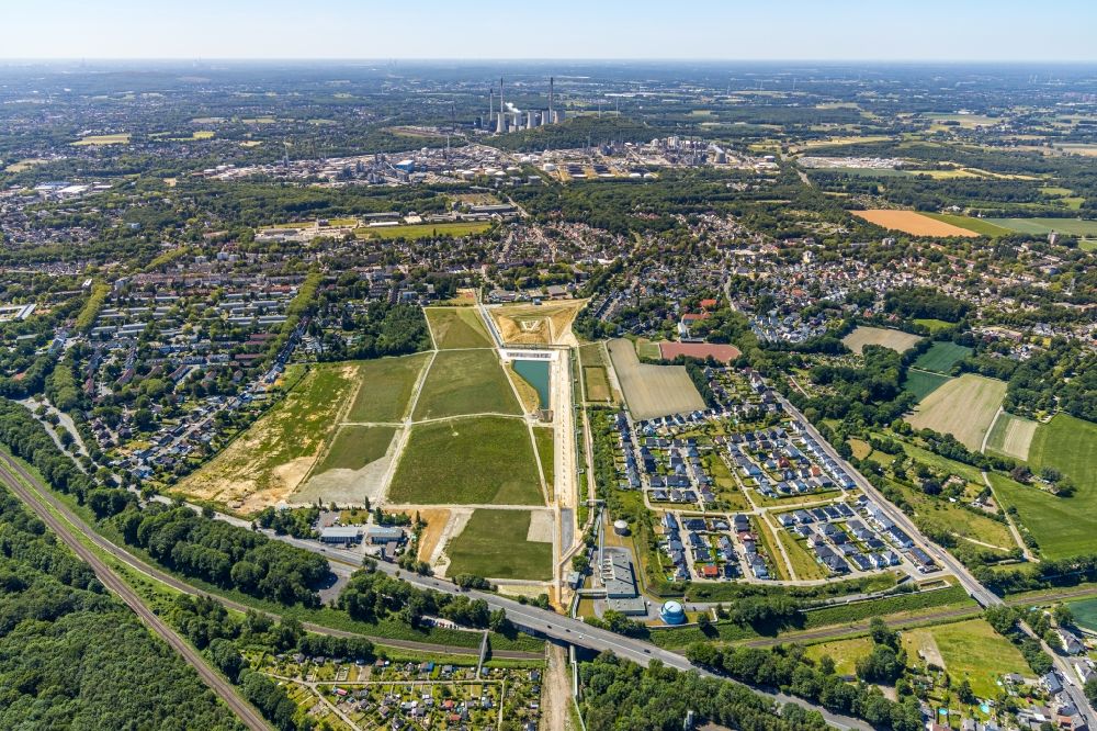Luftaufnahme Gelsenkirchen - Baustelle zur Errichtung einer neuen Parkanlage des Stadtteilpark im Ortsteil Hassel in Gelsenkirchen im Bundesland Nordrhein-Westfalen, Deutschland