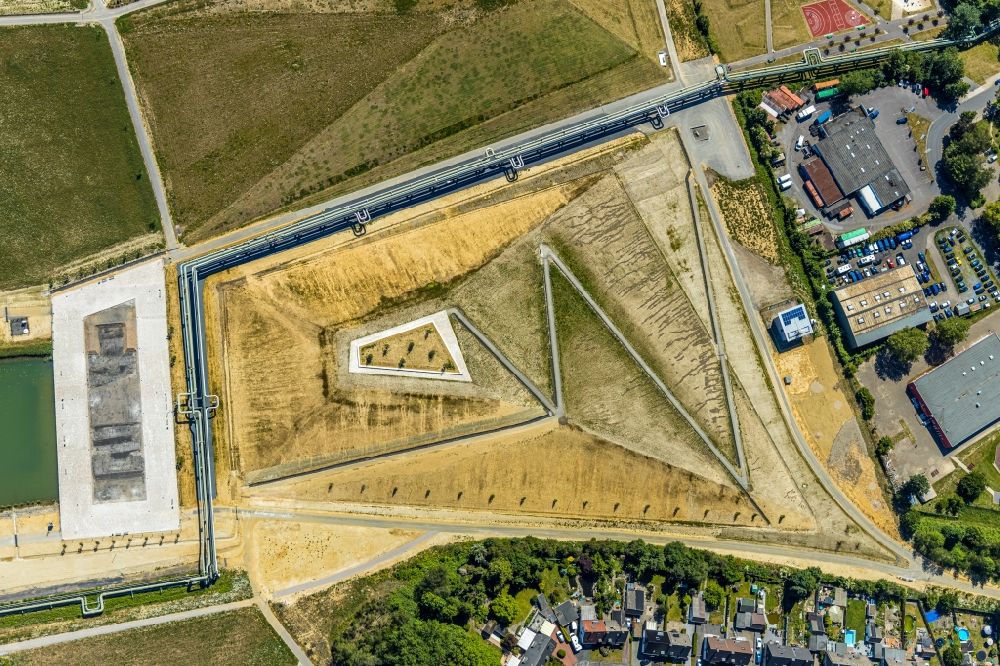 Gelsenkirchen von oben - Baustelle zur Errichtung einer neuen Parkanlage des Stadtteilpark im Ortsteil Hassel in Gelsenkirchen im Bundesland Nordrhein-Westfalen, Deutschland