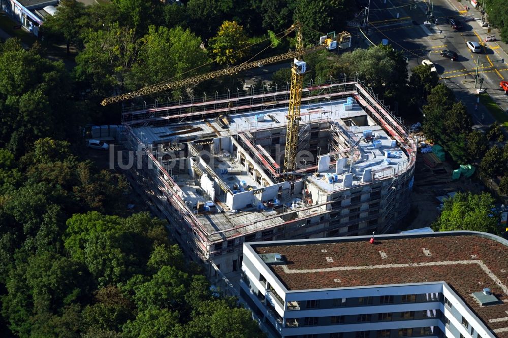 Luftaufnahme Berlin - Baustelle zur Erweiterung der Altersheim - Seniorenresidenz im Ortsteil Biesdorf in Berlin, Deutschland