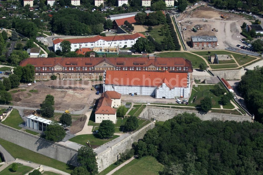 Luftbild Erfurt - Baustelle zur Restaurierung der Peterskirche für die Bundesgartenschau 2021 auf dem Petersberg in Erfurt im Bundesland Thüringen, Deutschland