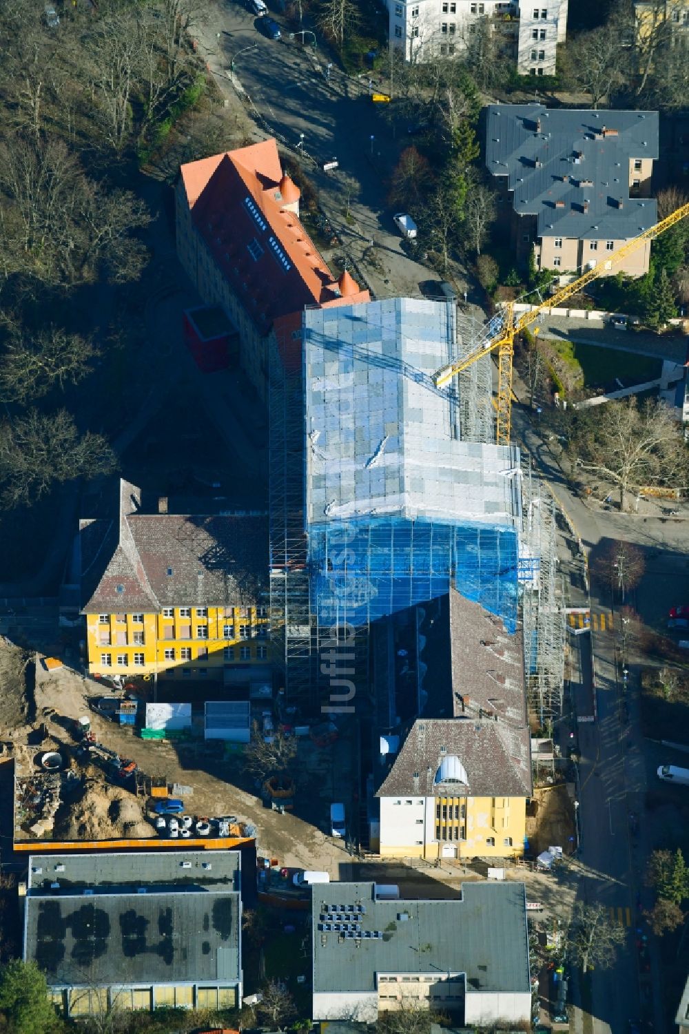 Luftbild Berlin - Baustelle zur Sanierung der Fichtenberg-Oberschule im Ortsteil Steglitz in Berlin, Deutschland