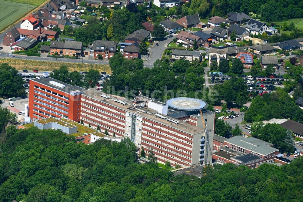 Luftaufnahme Hamm - Baustelle zur Sanierung eines Gebäudes auf dem Klinikgelände des Krankenhauses St. Barbara-Klinik Hamm-Heessen GmbH Abteilung für Urologie im Ortsteil Heessen in Hamm im Bundesland Nordrhein-Westfalen, Deutschland