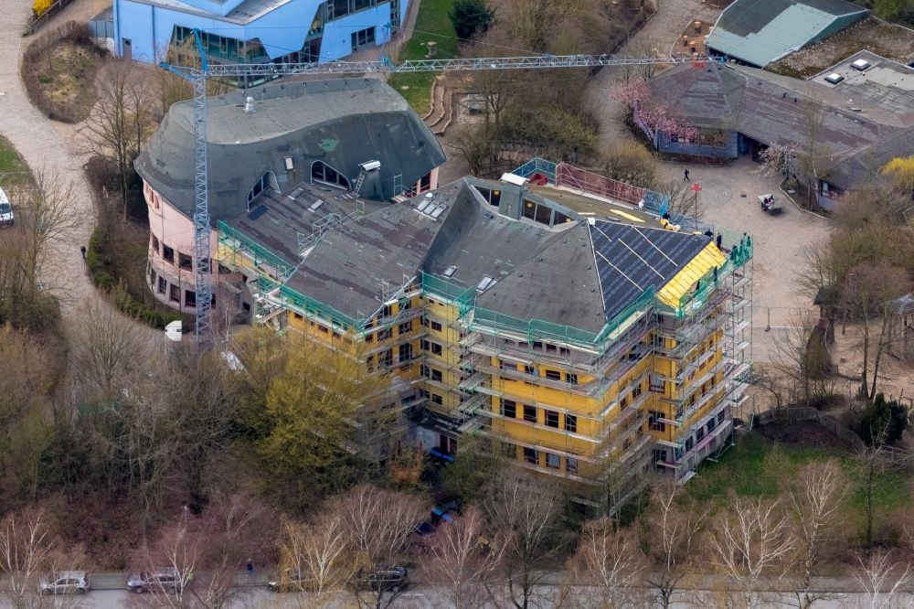Luftbild Bochum - Baustelle zur Sanierung am Schulgebäude der Widar Schule in Bochum im Bundesland Nordrhein-Westfalen, Deutschland