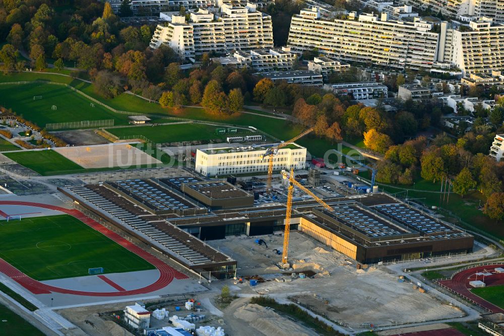 Luftbild München - Baustelle zur Sanierung des Sporthallenkomplex Zentraler Hochschulsport (ZHS) in München im Bundesland Bayern, Deutschland