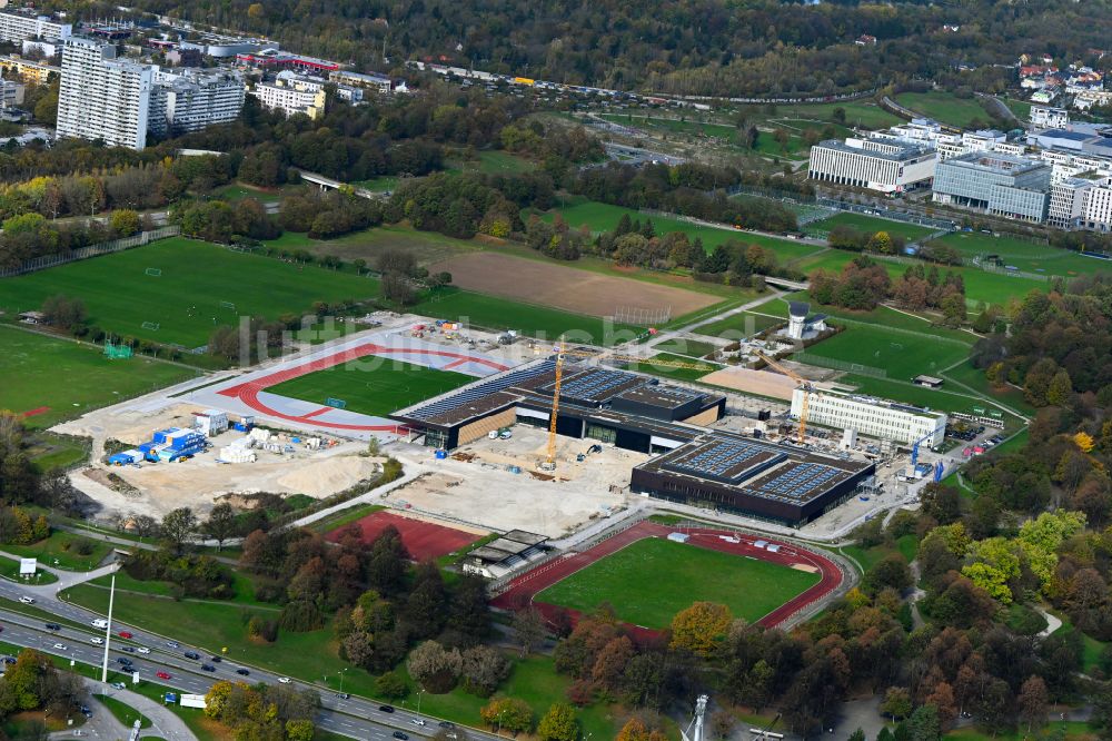 München von oben - Baustelle zur Sanierung des Sporthallenkomplex Zentraler Hochschulsport (ZHS) in München im Bundesland Bayern, Deutschland
