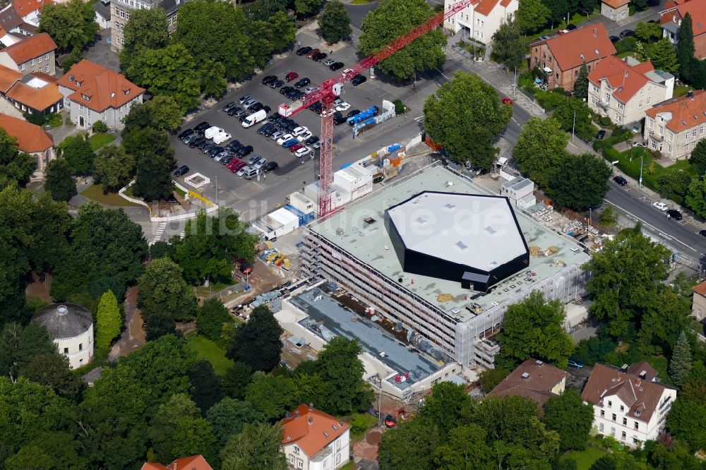 Luftbild Göttingen - Baustelle zur Sanierung der Veranstaltungshalle Stadthalle in Göttingen im Bundesland Niedersachsen, Deutschland