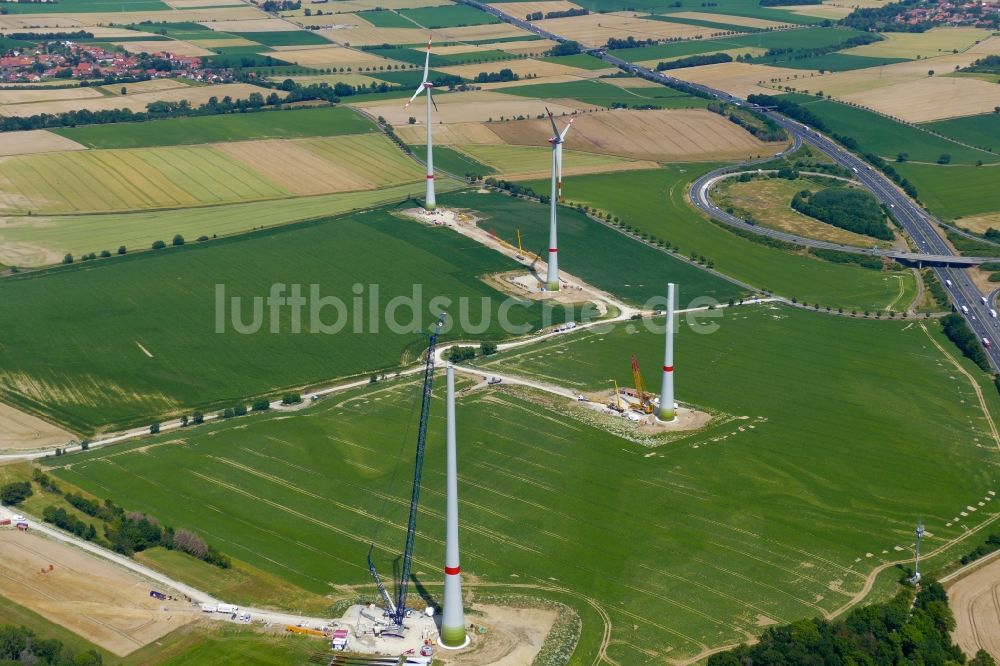 Luftaufnahme Rosdorf - Baustelle zur Windrad- Montage in Rosdorf im Bundesland Niedersachsen, Deutschland