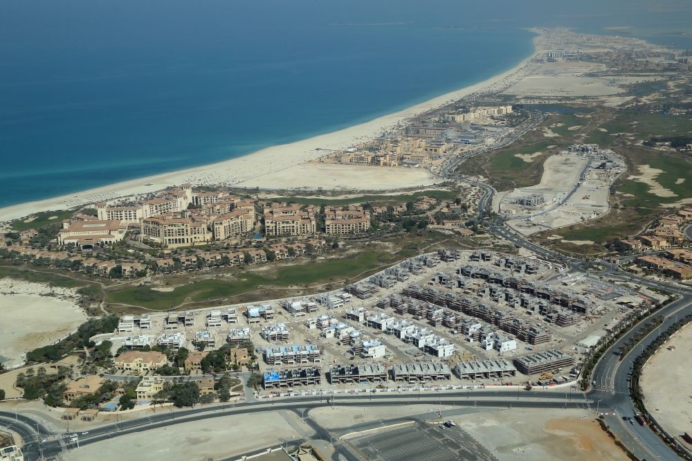Luftbild Abu Dhabi - Baustellen zu Neubau- Wohngebieten auf der Insel Saadiyat in Abu Dhabi in Vereinigte Arabische Emirate