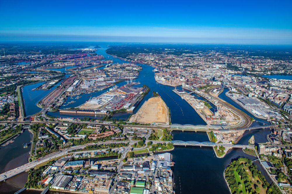Luftbild Hamburg - Baustellen für Wohn- und Geschäftshäuser Baakenhafen an der Baakenallee in Hamburg, Deutschland