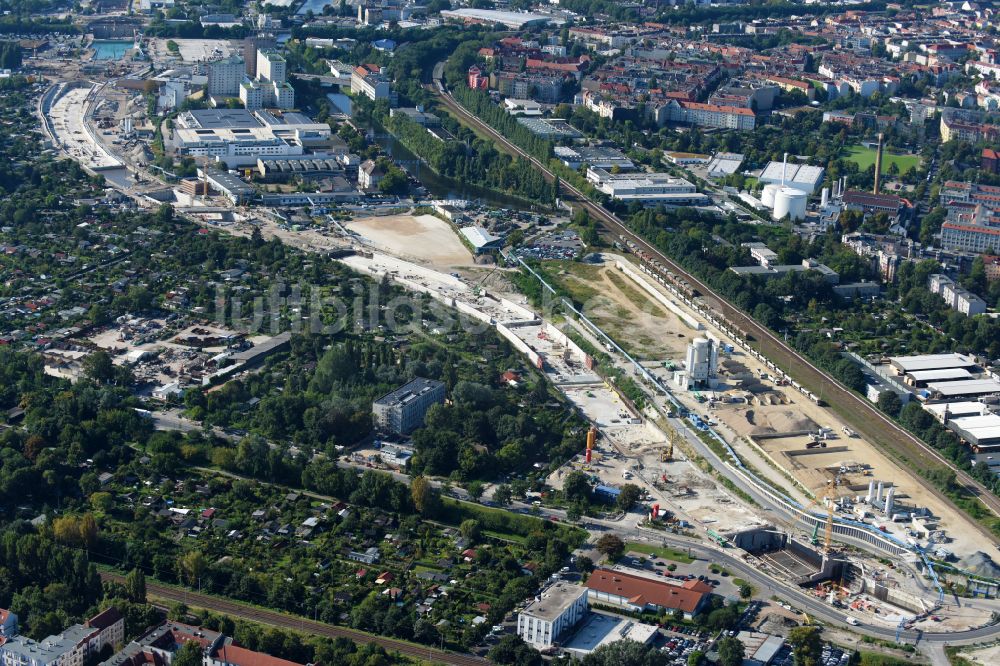 Luftaufnahme Berlin - Baustellen zum Neubau der Verlängerung der Stadtautobahn A100 in Berlin, Deutschland
