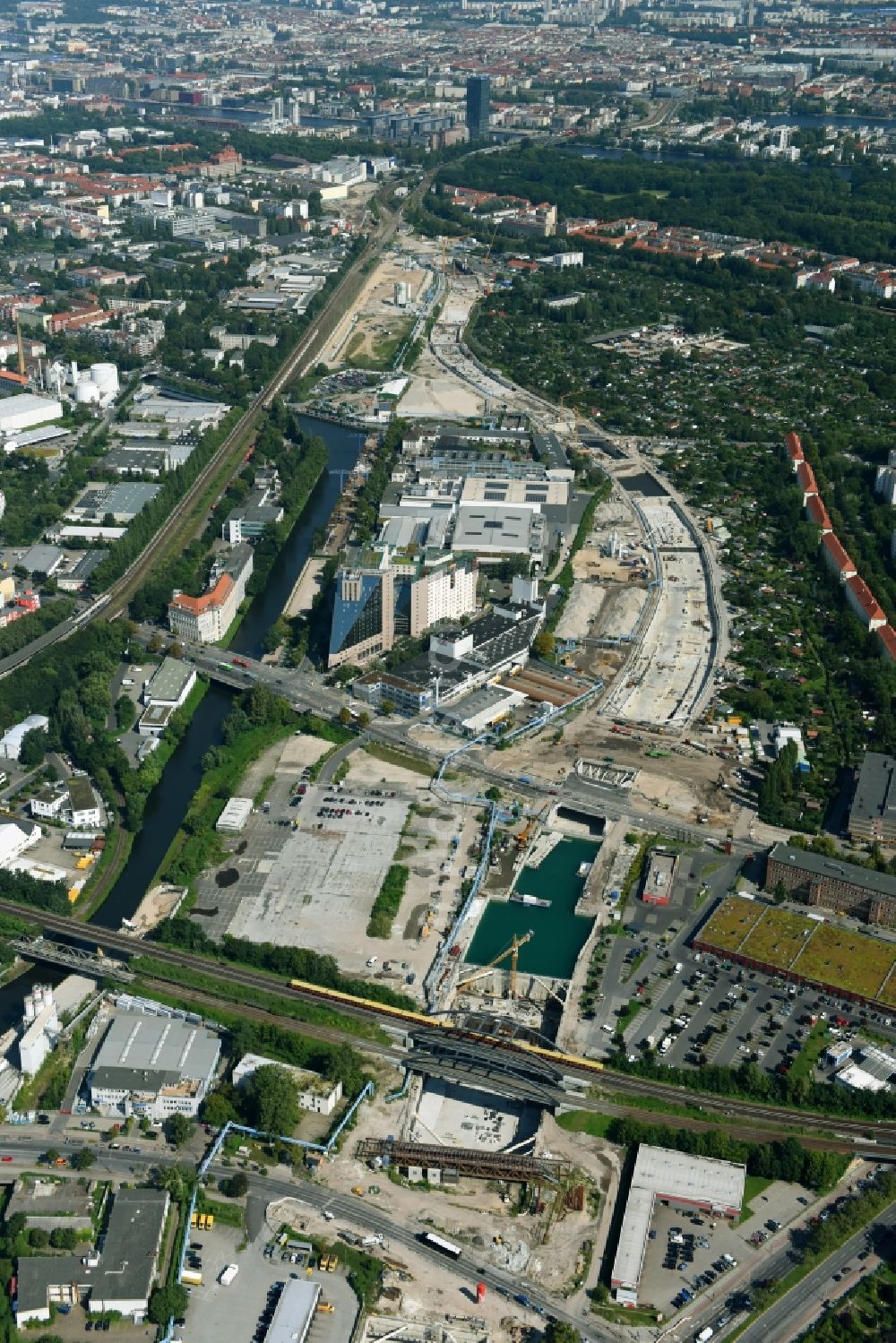 Berlin aus der Vogelperspektive: Baustellen zum Neubau der Verlängerung der Stadtautobahn A100 in Berlin Neukölln