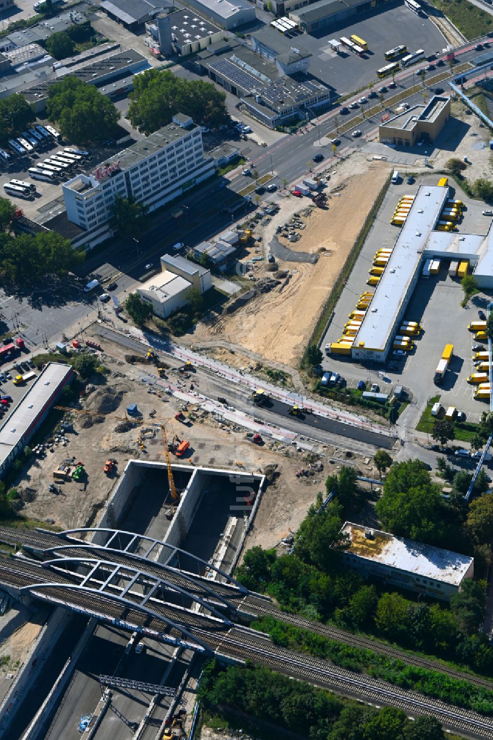 Berlin von oben - Baustellen zum Neubau der Verlängerung der Stadtautobahn A100 im Ortsteil Neukölln in Berlin, Deutschland