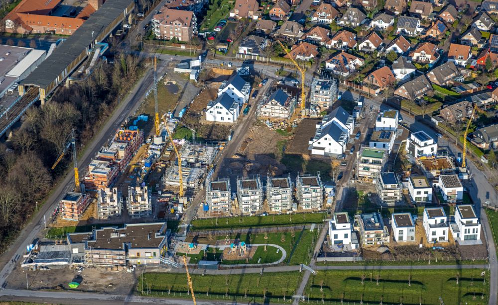 Luftbild Duisburg - Baustellen zum Neubau- Wohngebiet einer Einfamilienhaus- Siedlung Angerbogen in Duisburg im Bundesland Nordrhein-Westfalen, Deutschland