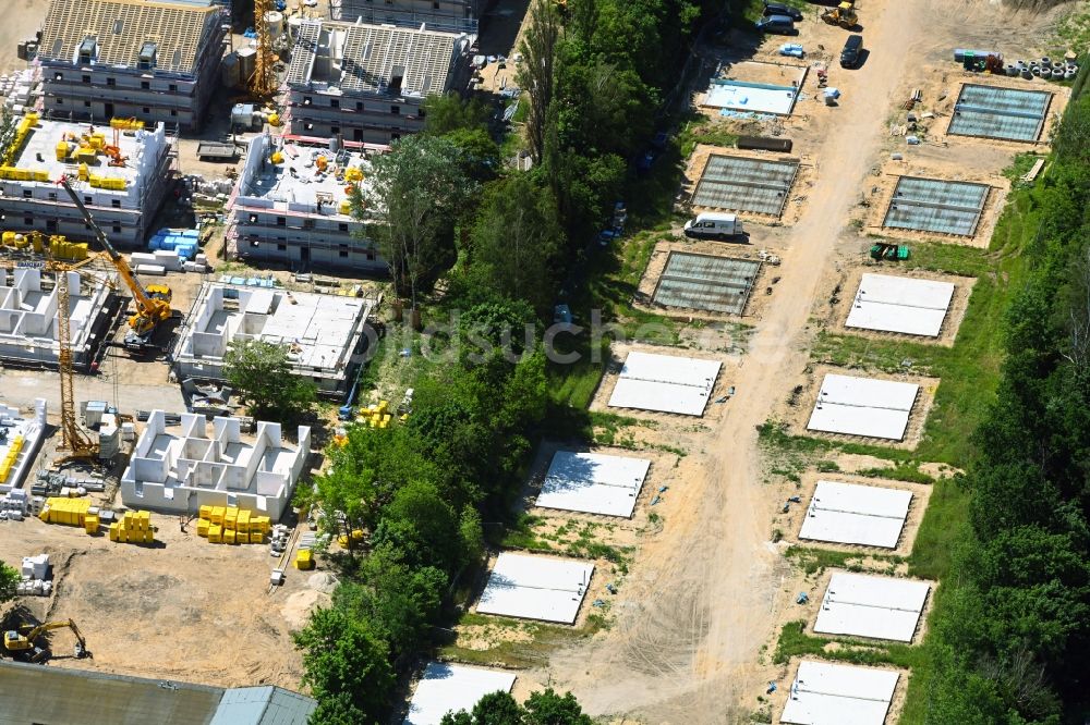 Berlin von oben - Baustellen zum Neubau- Wohngebiet einer Einfamilienhaus- Siedlung in Berlin, Deutschland