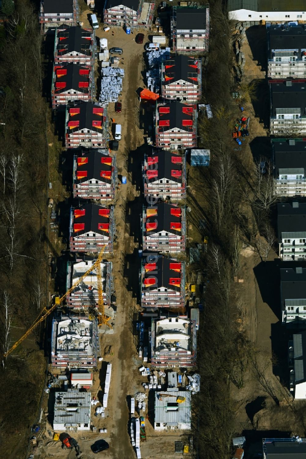 Berlin aus der Vogelperspektive: Baustellen zum Neubau- Wohngebiet einer Einfamilienhaus- Siedlung in Berlin, Deutschland