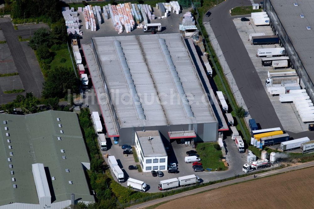 Luftbild Ilsfeld - Baustoffhandel und Logistikzentrum der WeGo Systembaustoffe GmbH Zentrale in der Sälzerstraße in Ilsfeld im Bundesland Baden-Württemberg, Deutschland