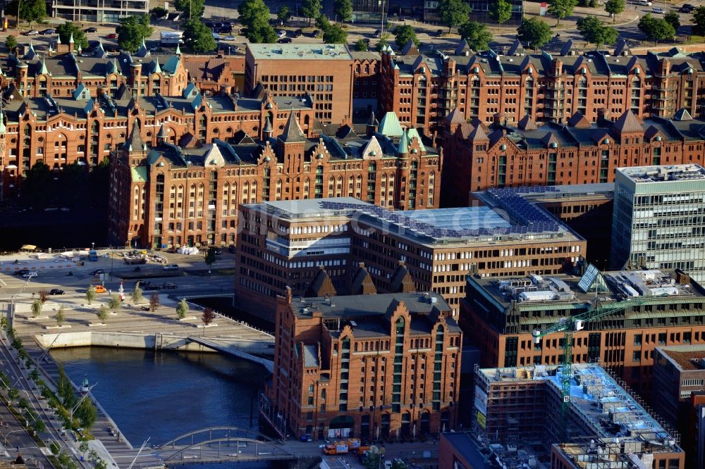Hamburg von oben - Bauten am Brooktorkai in der Hafencity von Hamburg