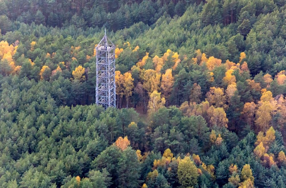 Heiligengrabe von oben - Bauwerk des Aussichtsturmes Blumenthal in Heiligengrabe im Bundesland Brandenburg, Deutschland