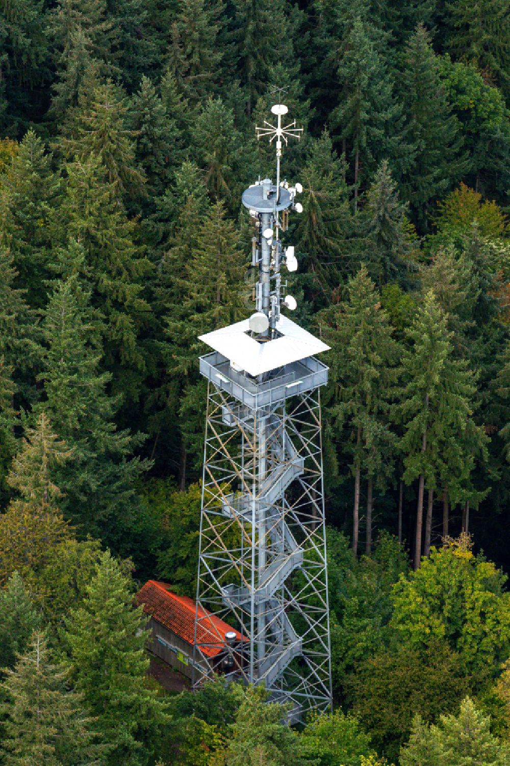 Luftbild Eichstetten am Kaiserstuhl - Bauwerk des Aussichtsturmes Eichelspitzturm in Eichstetten am Kaiserstuhl im Bundesland Baden-Württemberg, Deutschland