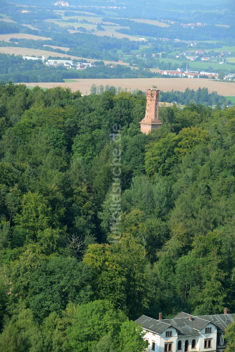 Luftbild Rochlitz - Bauwerk des Aussichtsturmes Friedrich-August-Turm am Rochlitzer Berg in Rochlitz im Bundesland Sachsen