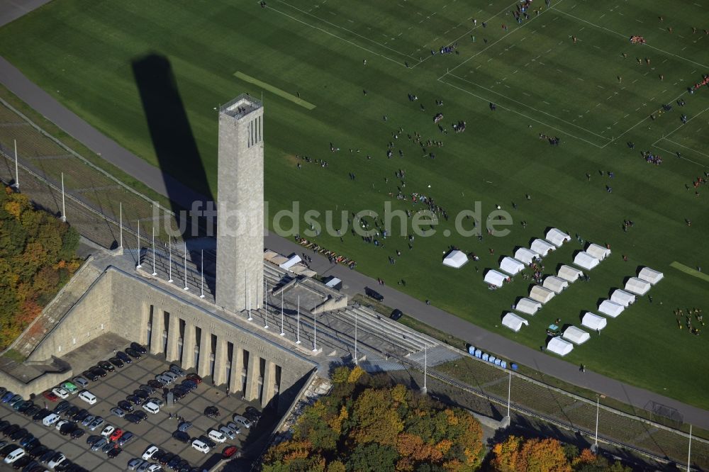 Luftaufnahme Berlin - Bauwerk des Aussichtsturmes Glockenturm in Berlin