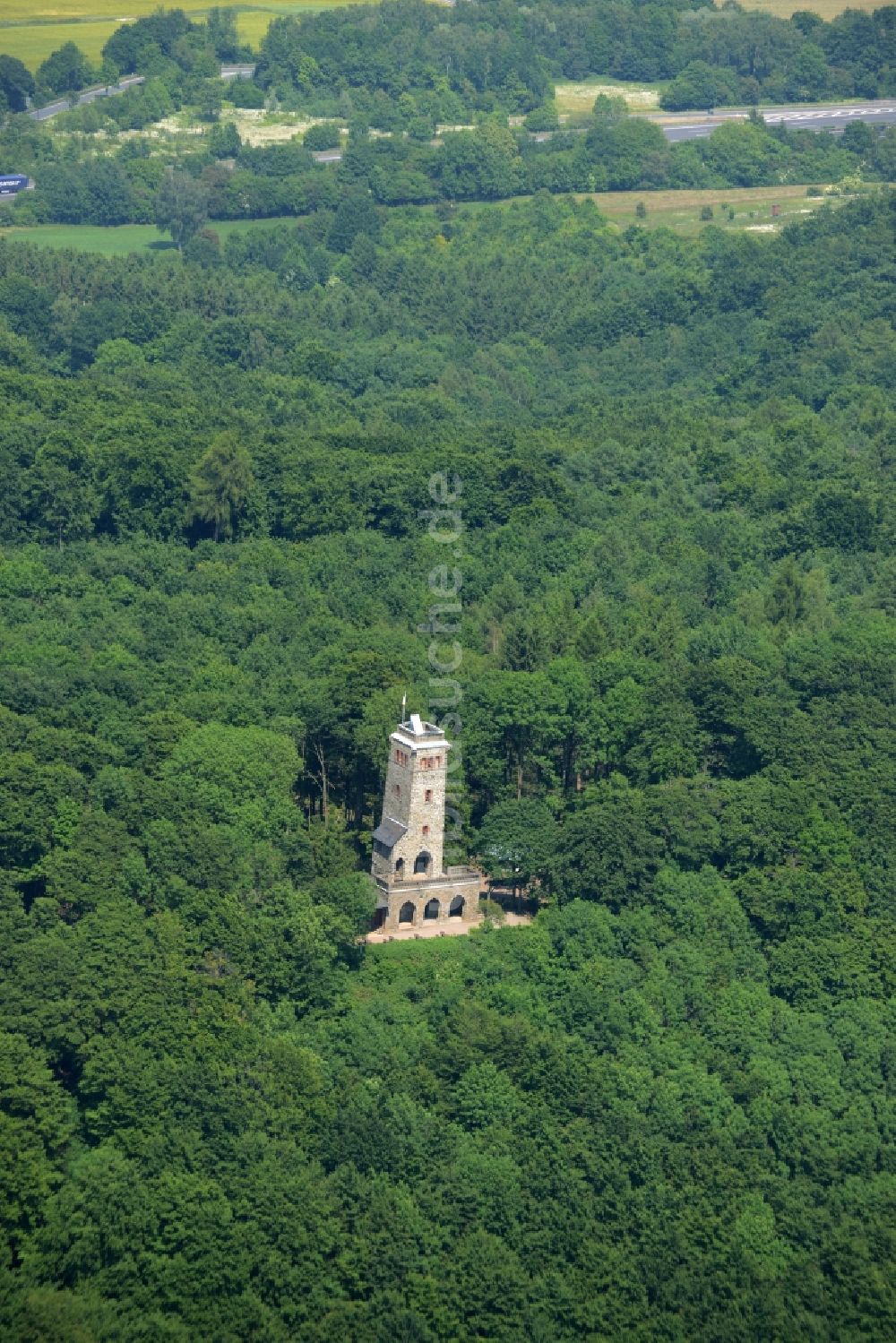 Rinteln von oben - Bauwerk des Aussichtsturmes Klippenturm Gaststätte in Rinteln im Bundesland Niedersachsen