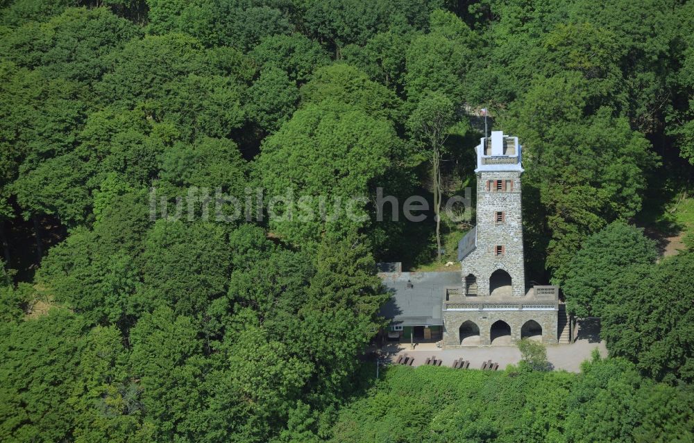 Rinteln aus der Vogelperspektive: Bauwerk des Aussichtsturmes Luhdener Klippenturm am Kamm des Wesergebirges in Rinteln im Bundesland Niedersachsen