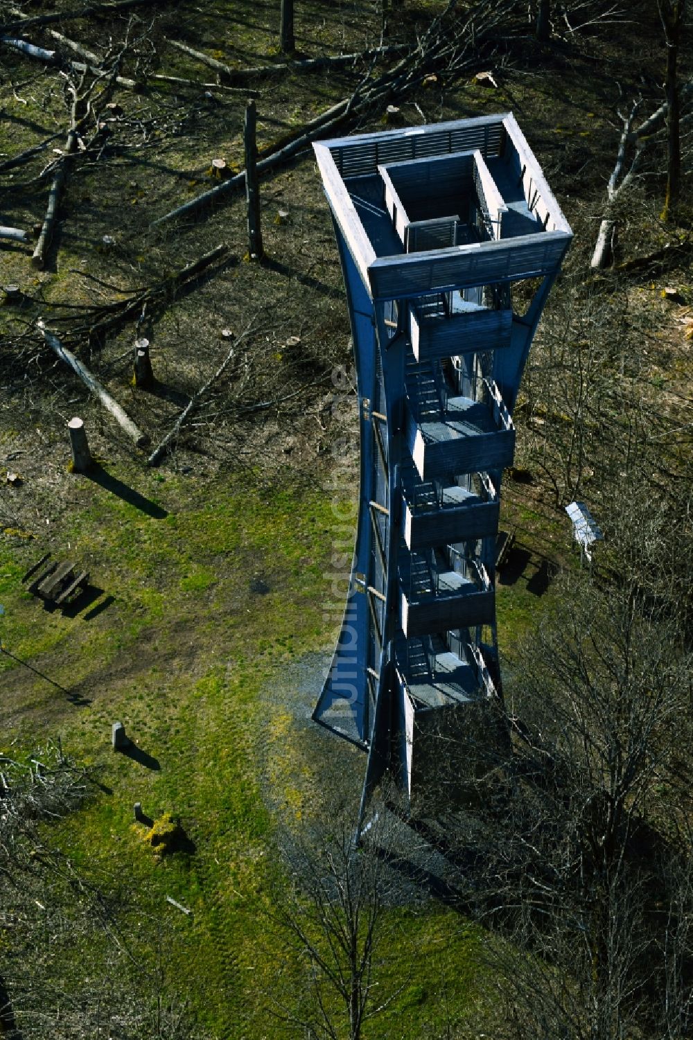 Motten von oben - Bauwerk des Aussichtsturmes Mottener Haube in Motten im Bundesland Bayern, Deutschland