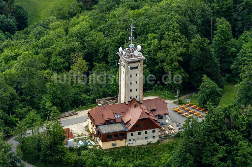 Reutlingen von oben - Bauwerk des Aussichtsturmes Roßberg - Gaststätte und Wanderheim in Reutlingen im Bundesland Baden-Württemberg, Deutschland