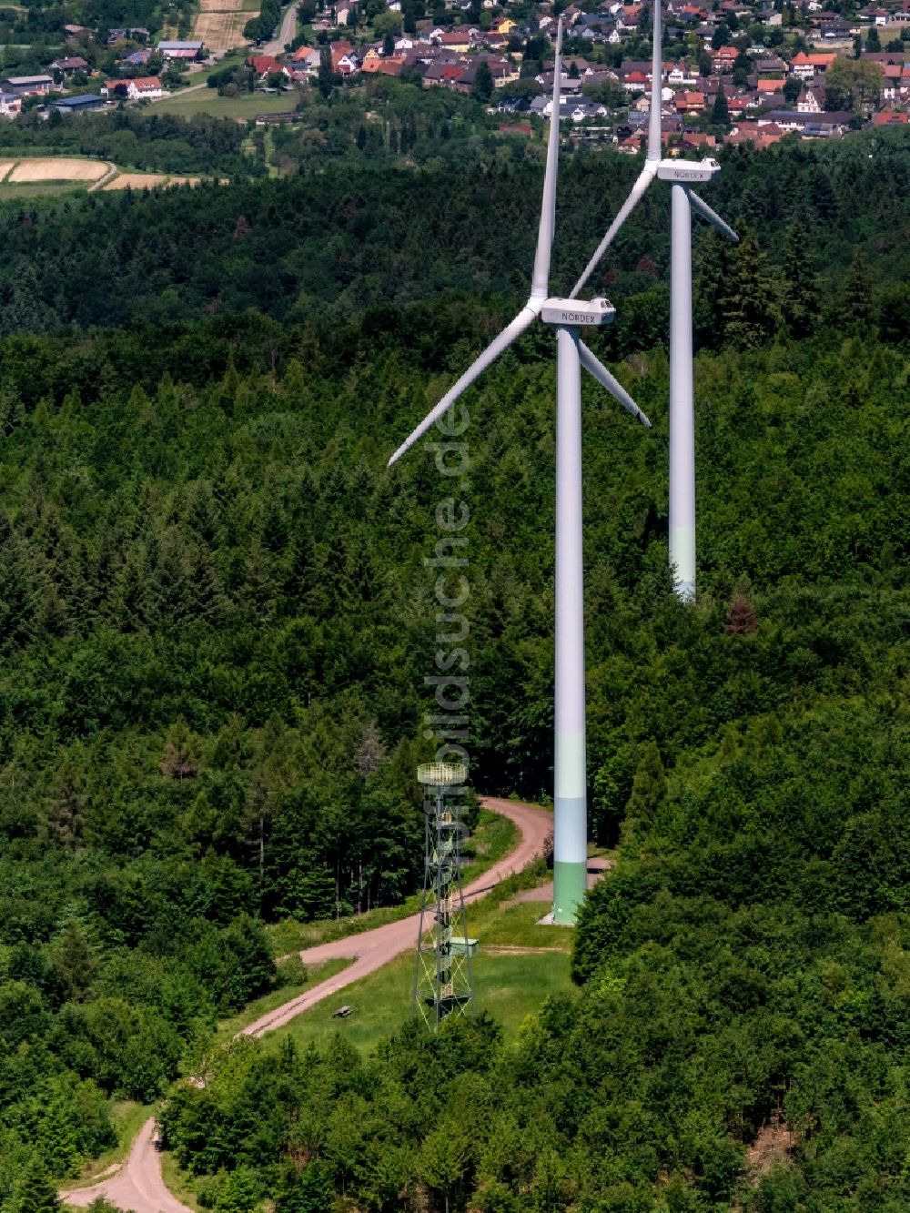 Luftaufnahme Ettenheim - Bauwerk des Aussichtsturmes und Windkraftanlagen in Ettenheim im Bundesland Baden-Württemberg, Deutschland