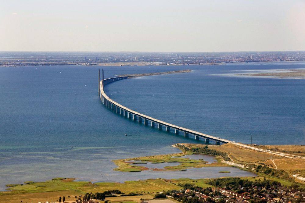 Luftbild Malmö - Bauwerk der Öresundbrücke zwischen Malmö und Saltholm in der Provinz Schonen in Schweden