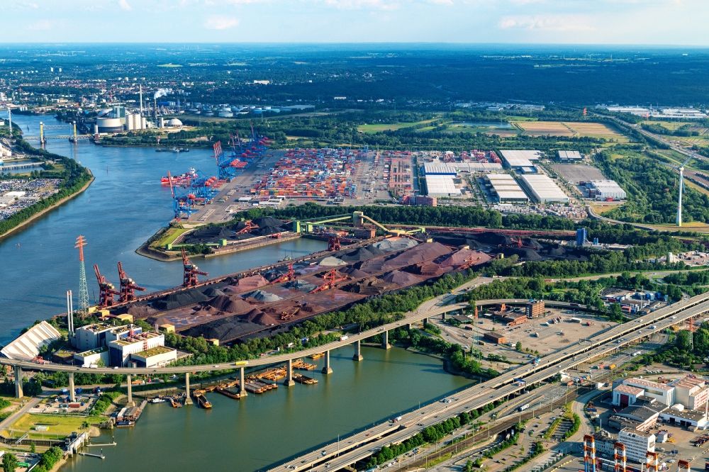 Luftaufnahme Hamburg - Belade- Verladestation für Sande und Schüttgüter im Hafenbereich Hansaport in Hamburg